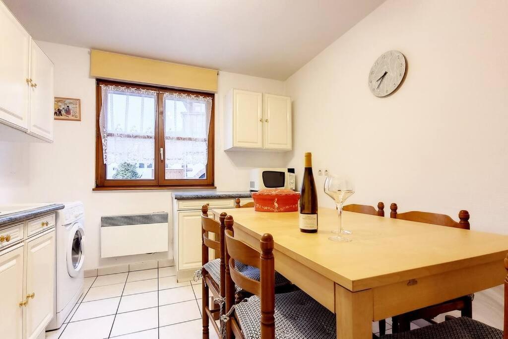 Chez Romane - Appartement Avec Parking Riquewihr Exterior foto